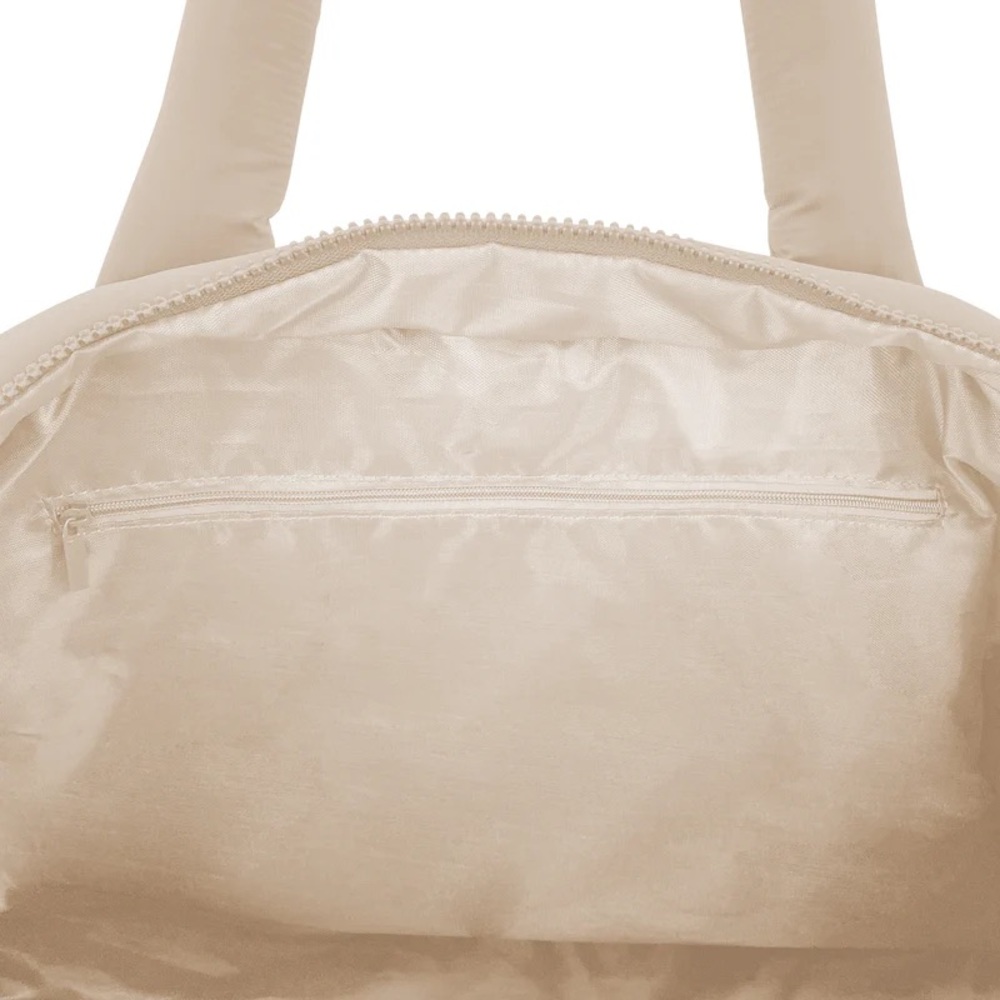 MYTAGALONGS The Cloud Duffle in Creme - Picture 5 of 9